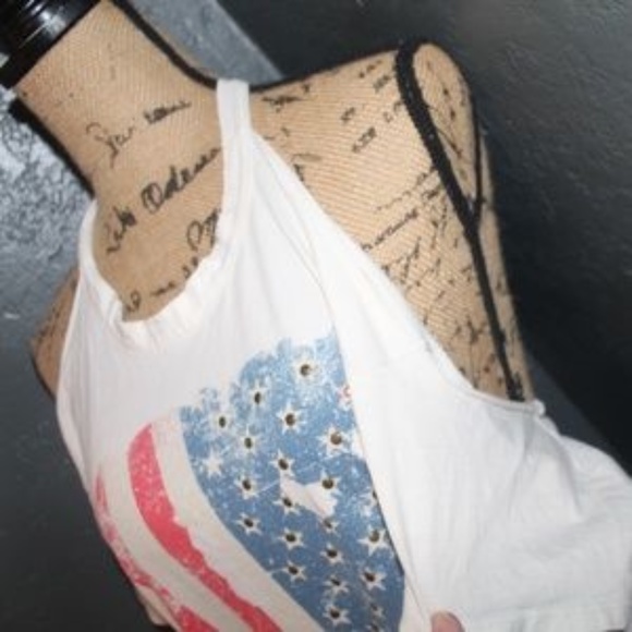 |DAYTRIP| Cold Shoulder Top Size S - Picture 4 of 8